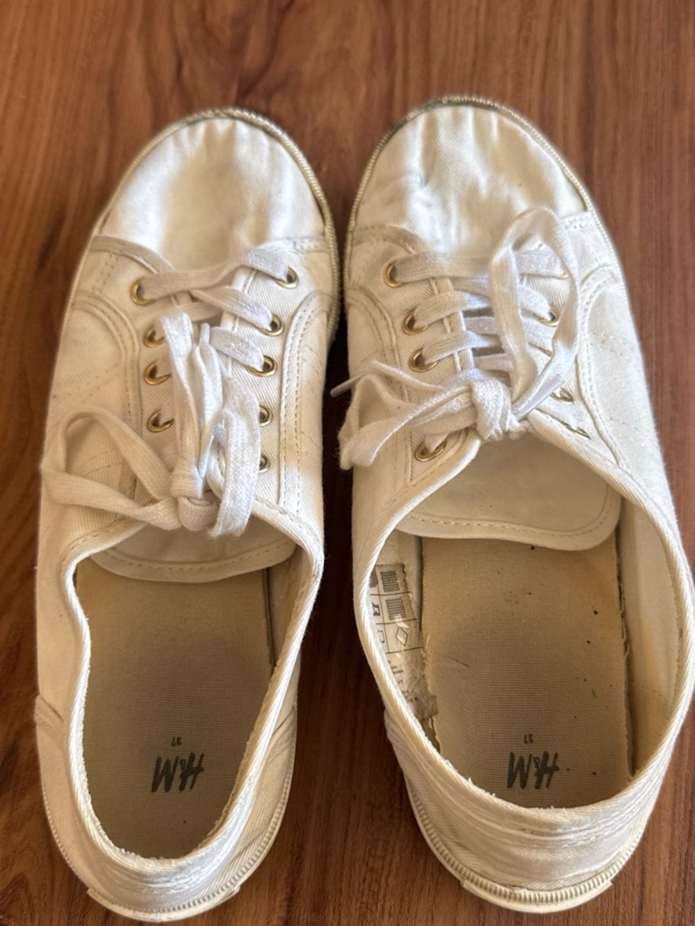 H&M White Canvas Lace-Up Women's Sneakers (6)